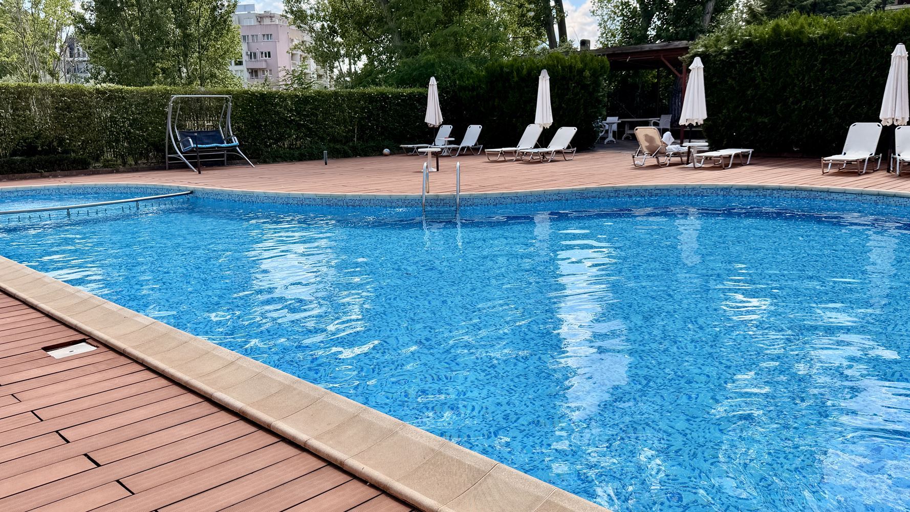 Slunečné pobřeží: apartmán s jednou ložnicí 300 metrů od pláže – komfort, kvalita a skvělá investice