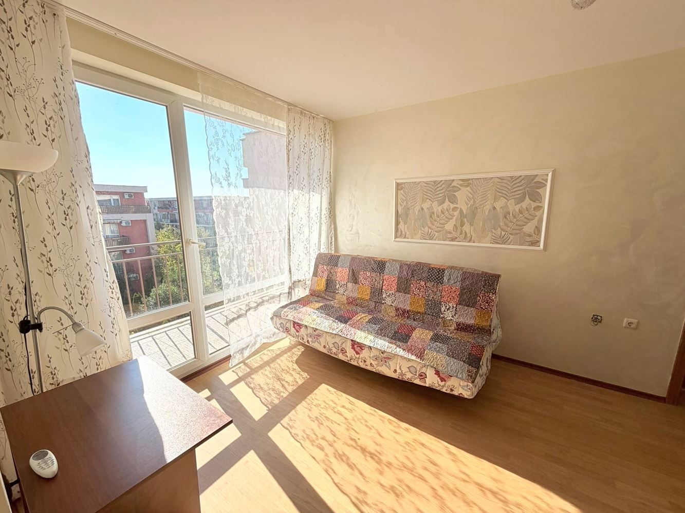 Světlý a teplý apartmán s jednou ložnicí u aquaparku v Sunny Beach – výborná investice k pronájmu