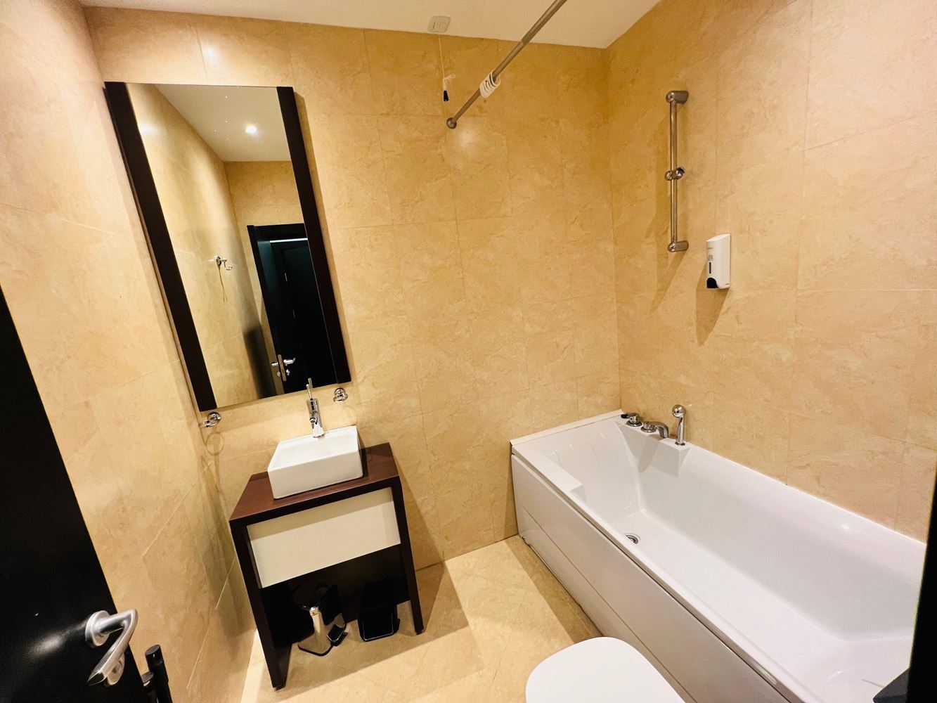 Prostorný apartmán se dvěma ložnicemi a výhledem na moře v luxusním komplexu na první linii ve Sveti Vlas