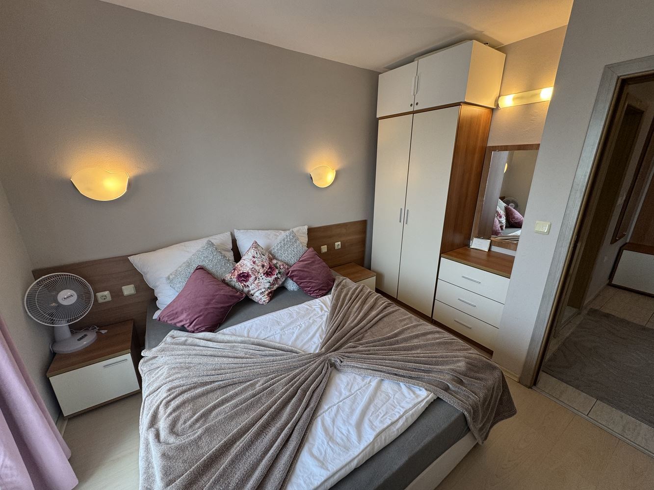 Apartmán s jednou ložnicí a panoramatickým výhledem v srdci Slunečného pobřeží