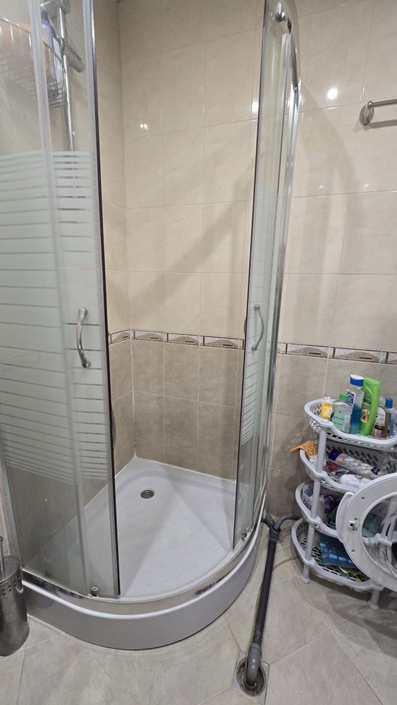 Dvoupokojový apartmán s výhledem na bazén v Svatém Vlasu – jen pár metrů od moře