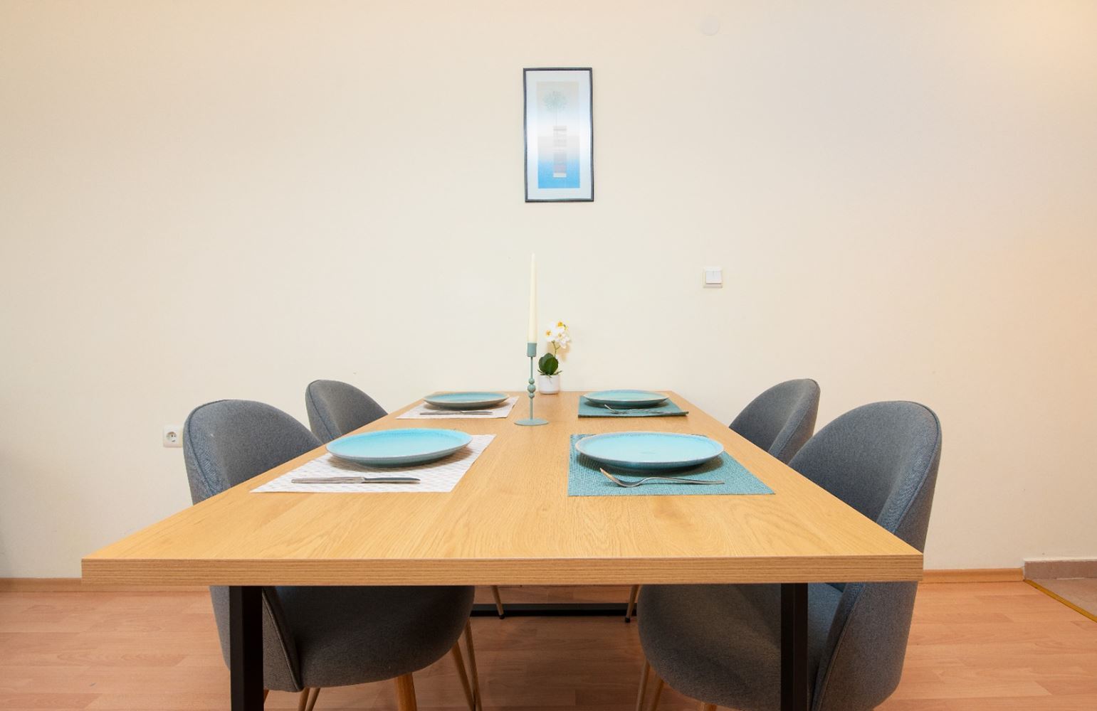 Stylový apartmán se dvěma ložnicemi v první linii s přímým výhledem na moře ve Sveti Vlas – prostor, luxus a plné vybavení