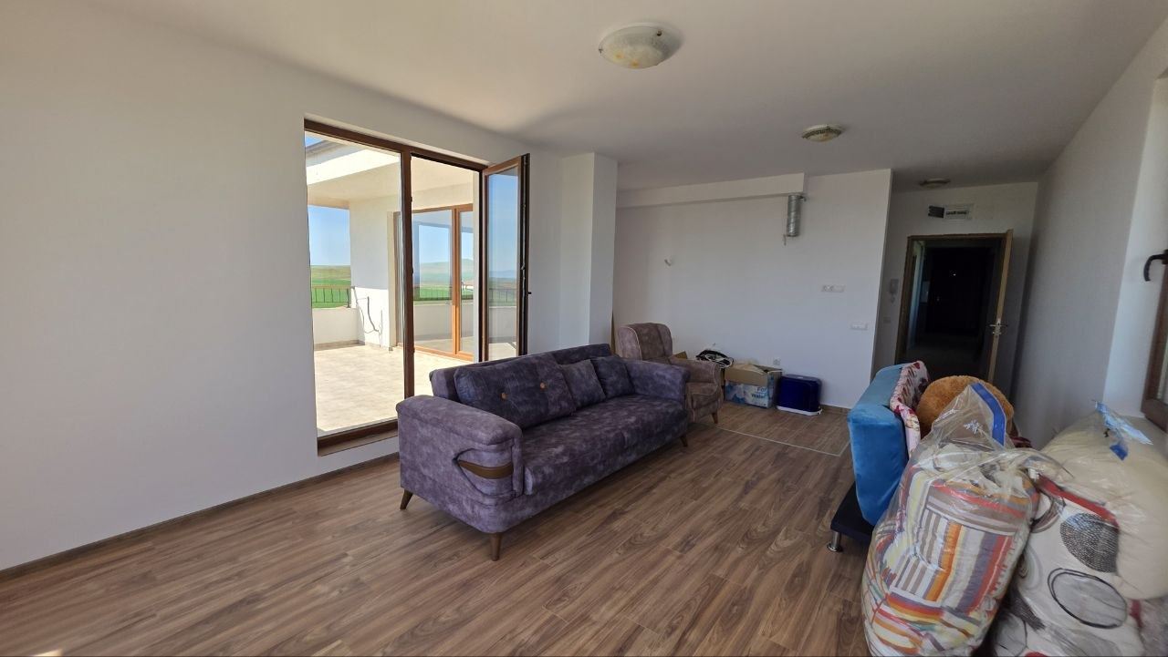 Prostorný apartmán s výhledem na moře v Acheloji – klid, zeleň a luxusní vybavení