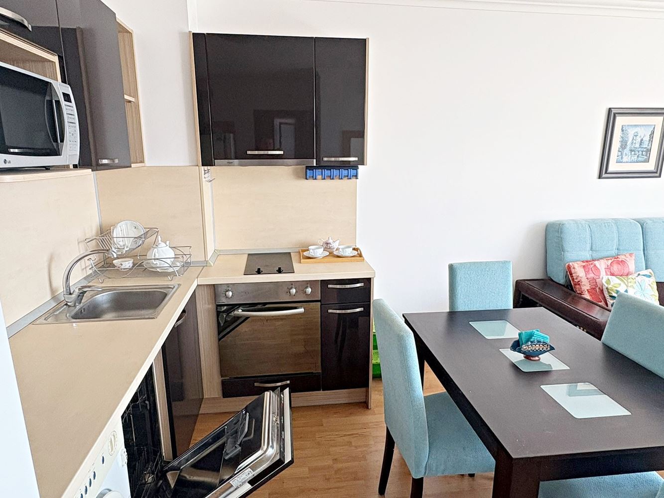Luxusní apartmán s jednou ložnicí s panoramatickým výhledem na moře v první linii ve Sveti Vlas