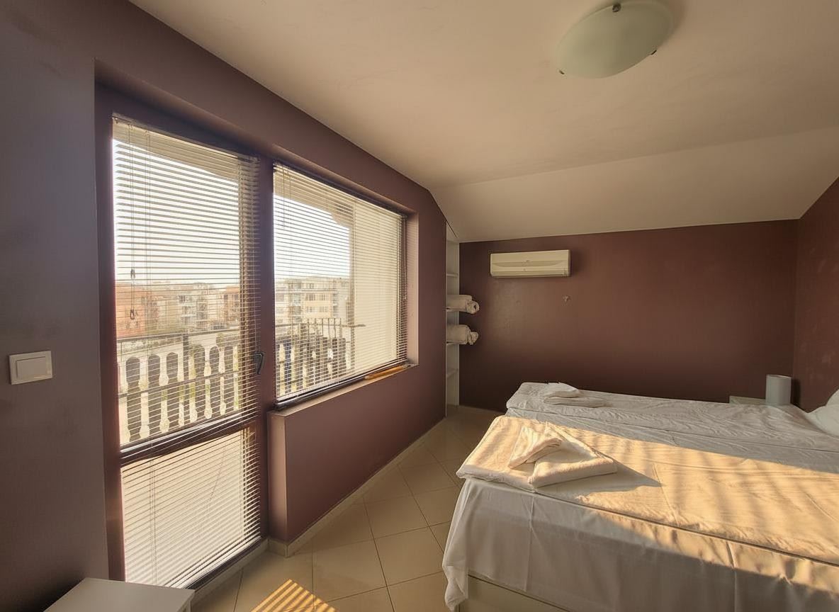 Slunný byt s jednou ložnicí v Ravdě – vynikající investice a komfort jen 10 minut od pláže