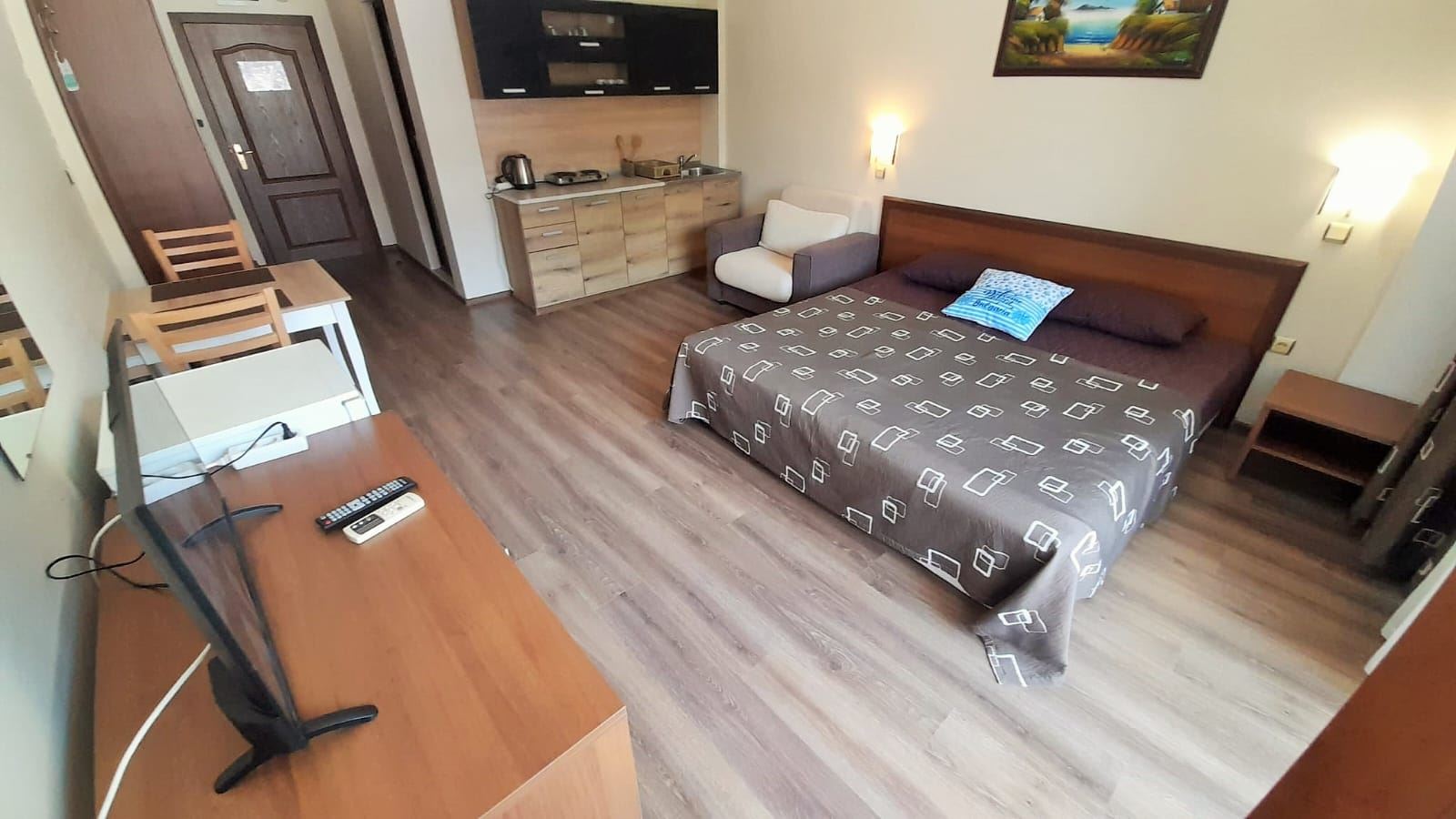 Slunečné pobřeží – plně zařízené prostorné studio v luxusním komplexu 50 m od pláže