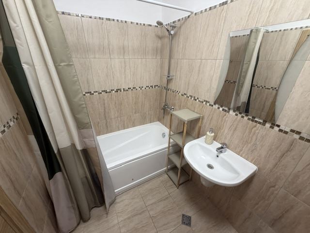 Prostorný apartmán se dvěma ložnicemi a panoramatickým výhledem na moře v novém komplexu – klid uprostřed přírody