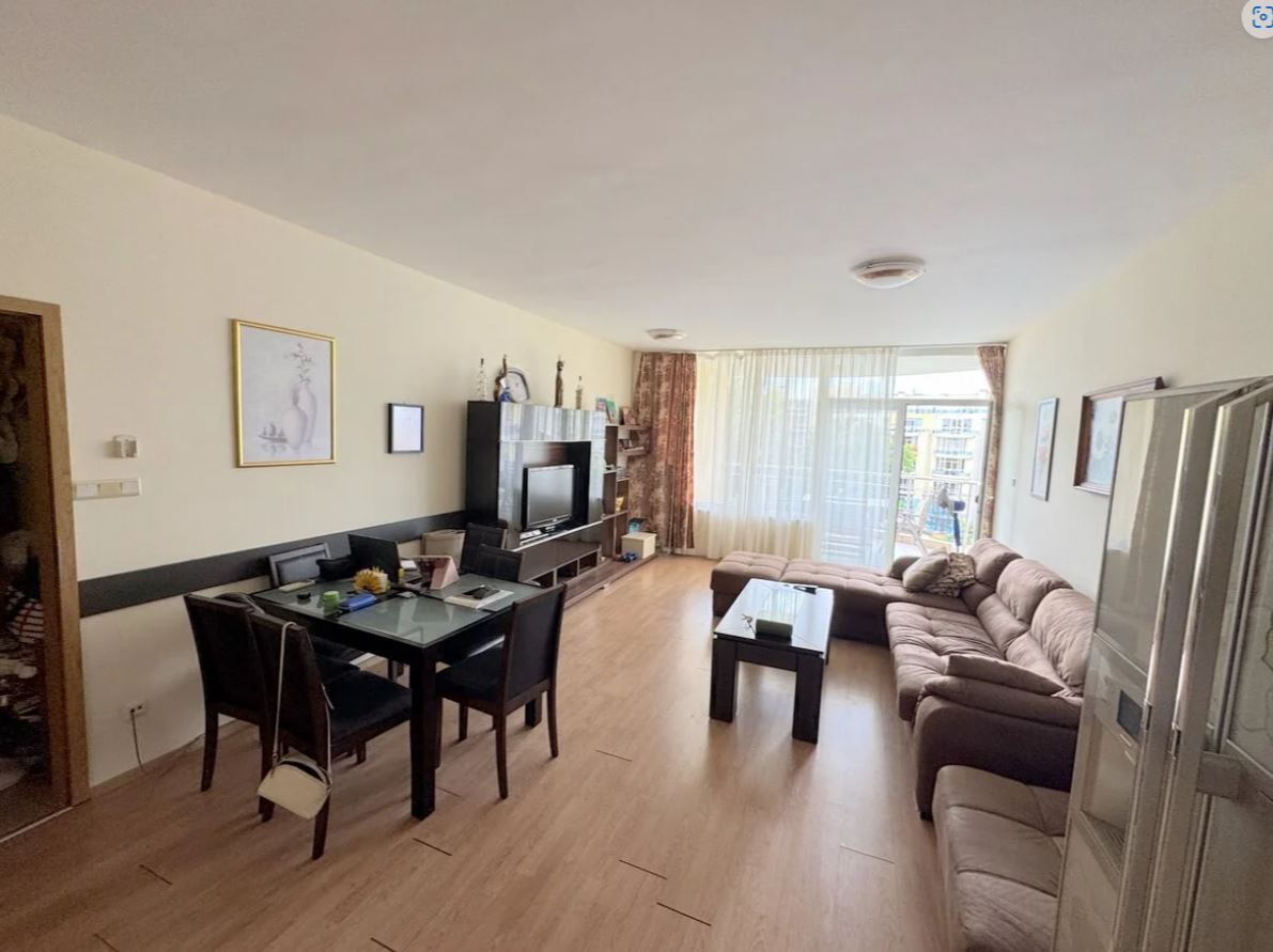 Apartmán se dvěma ložnicemi v první linii u moře v Ravdě – panoramatický výhled na moře a prestižní poloha