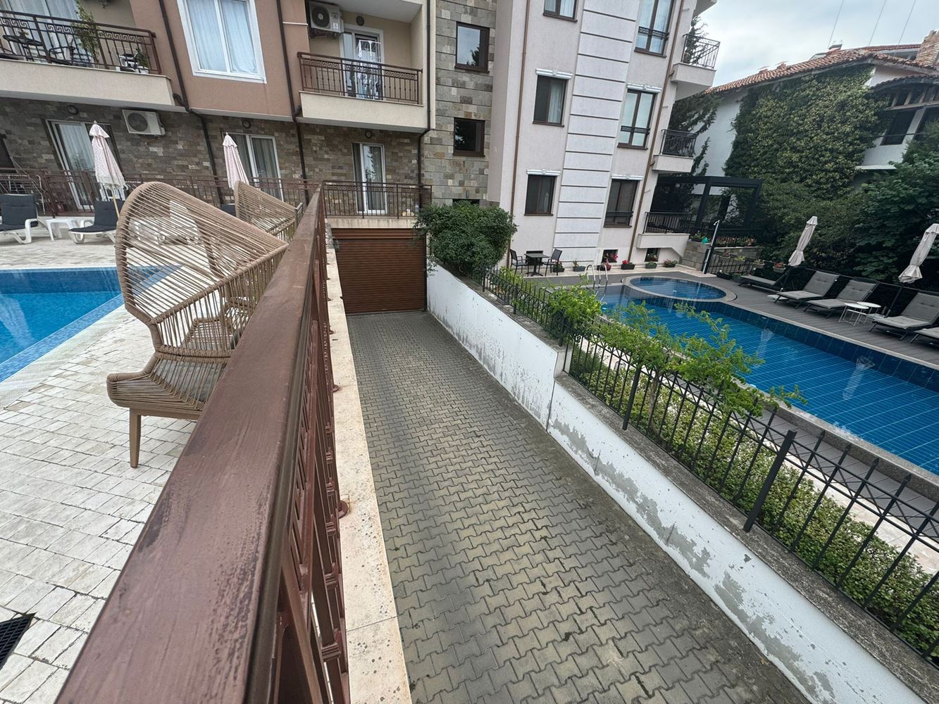 Prostorný apartmán s jednou ložnicí v elegantním komplexu na Slunečním pobřeží