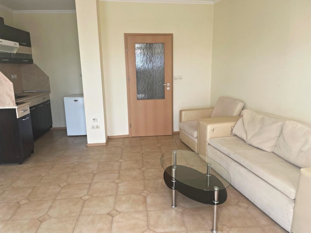 Prostorný apartmán s jednou ložnicí v top lokalitě v srdci Slunečného pobřeží