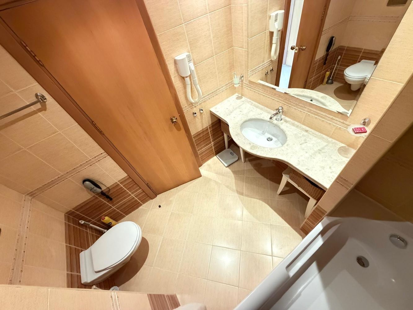 Apartmán s jednou ložnicí s přímým vstupem k bazénu v Sunny Beach – luxus, prostornost a prvotřídní vybavení