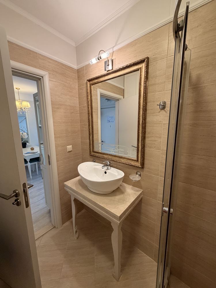 Apartmán s jednou ložnicí s výhledem na park a bazén v prestižním komplexu na Slunečném pobřeží