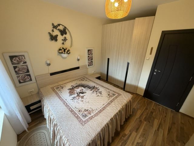 Prostorný apartmán se třemi ložnicemi v blízkosti moře a s vynikající infrastrukturou v komplexu