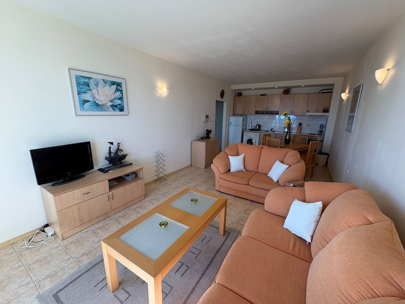 První linie v Sveti Vlas – prostorný apartmán s jednou ložnicí a výhledem na moře