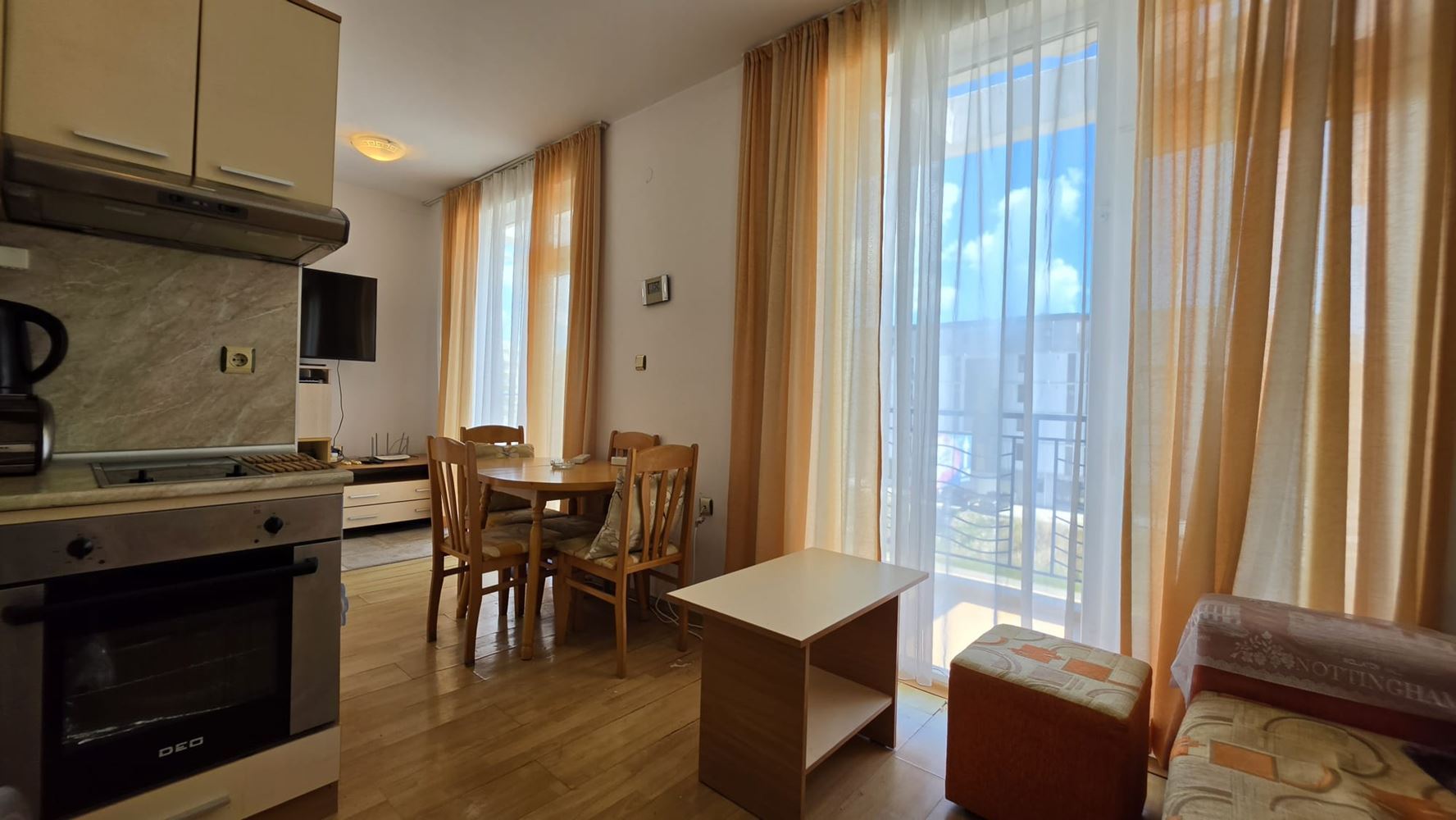 Apartmán s jednou ložnicí v Slunečném pobřeží s výbornou infrastrukturou a profesionální správou