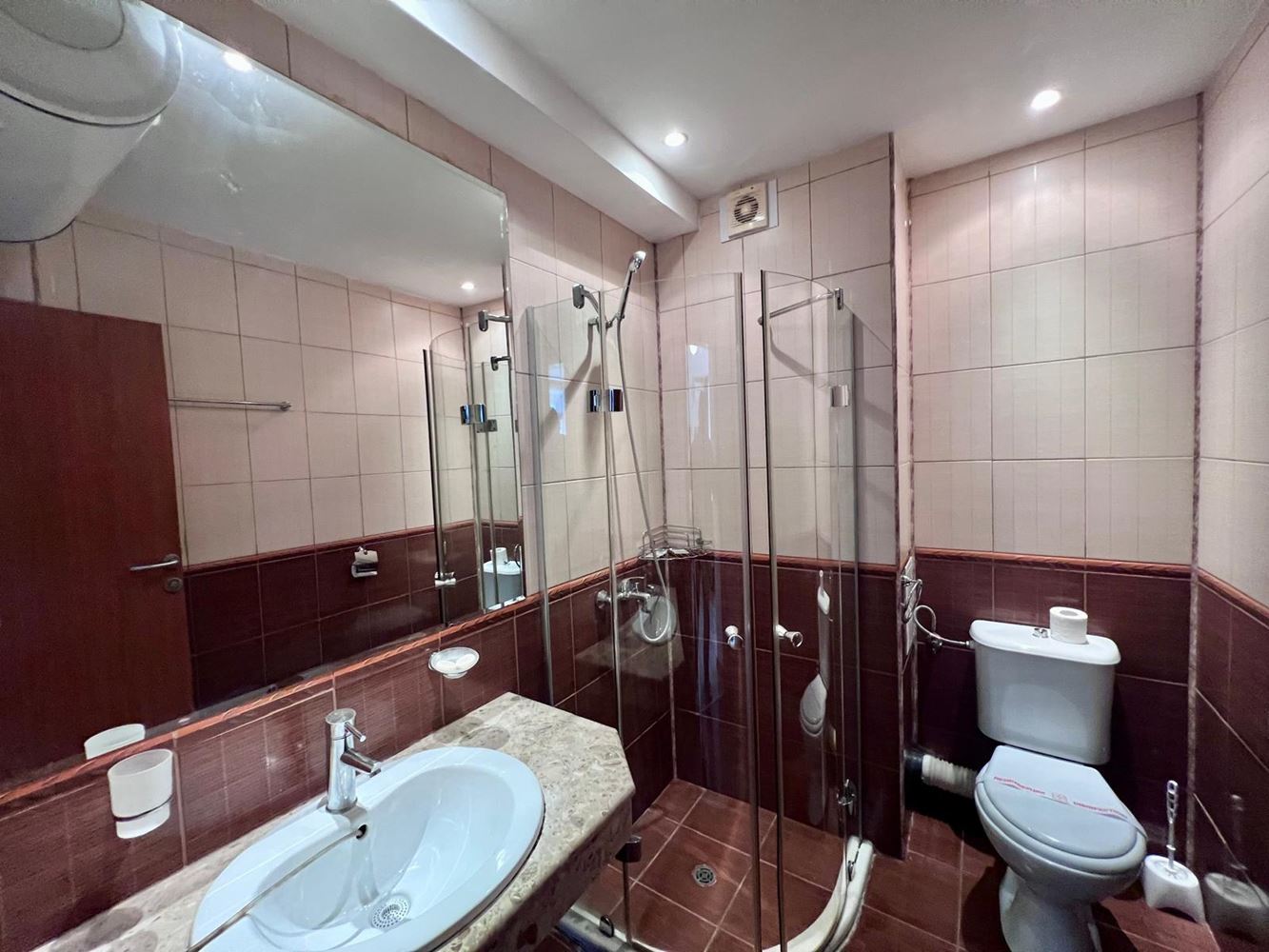 Dvoupokojový apartmán 300 metrů od moře na Slunečném pobřeží – skvělá investice s vysokým potenciálem