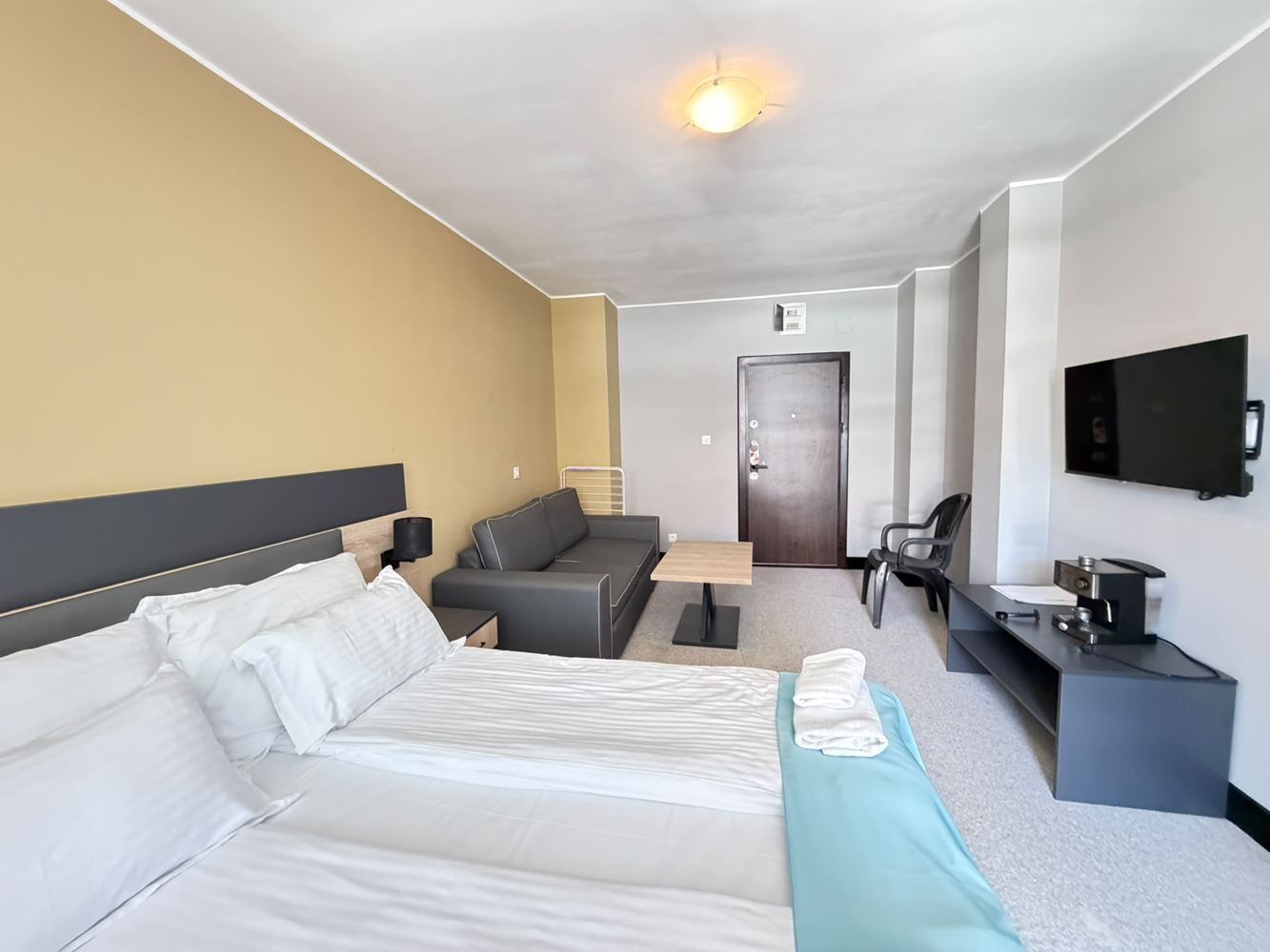 Luxusní apartmán v první linii u moře na Slunečném pobřeží s přímým výhledem na moře