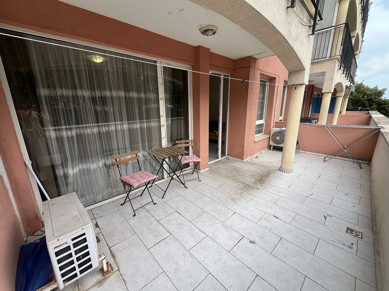 Skvělý apartmán s jednou ložnicí v srdci Nesebaru s velkou terasou a krásným výhledem