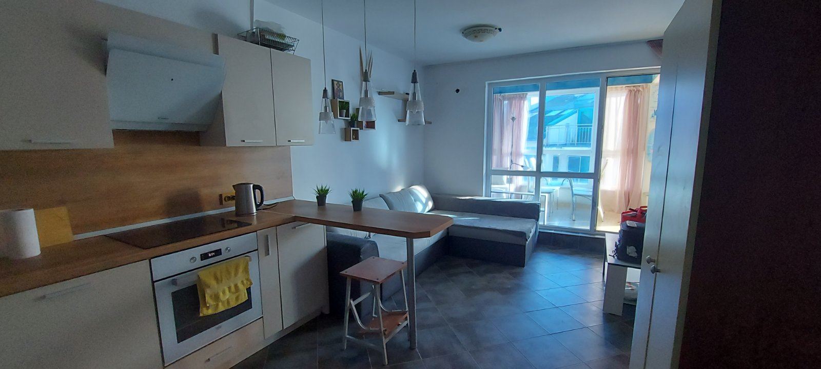 Pomorie – Apartmán se dvěma ložnicemi a výhledem na moře v komplexu s bazénem a parkováním