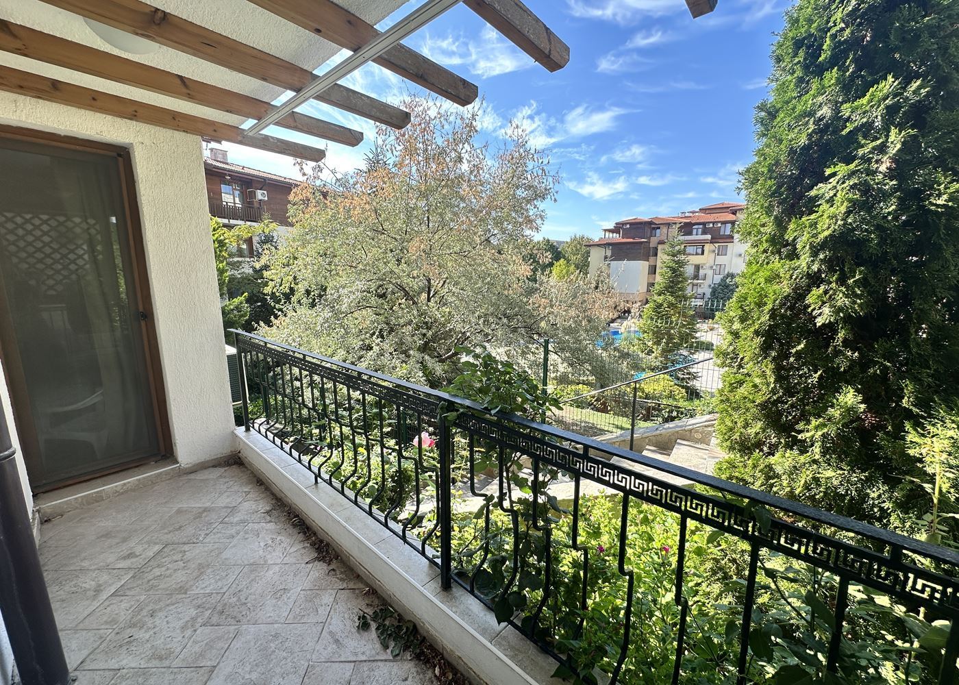 Apartmán s jednou ložnicí v první linii u moře ve Sveti Vlas – útulnost a přímořská atmosféra