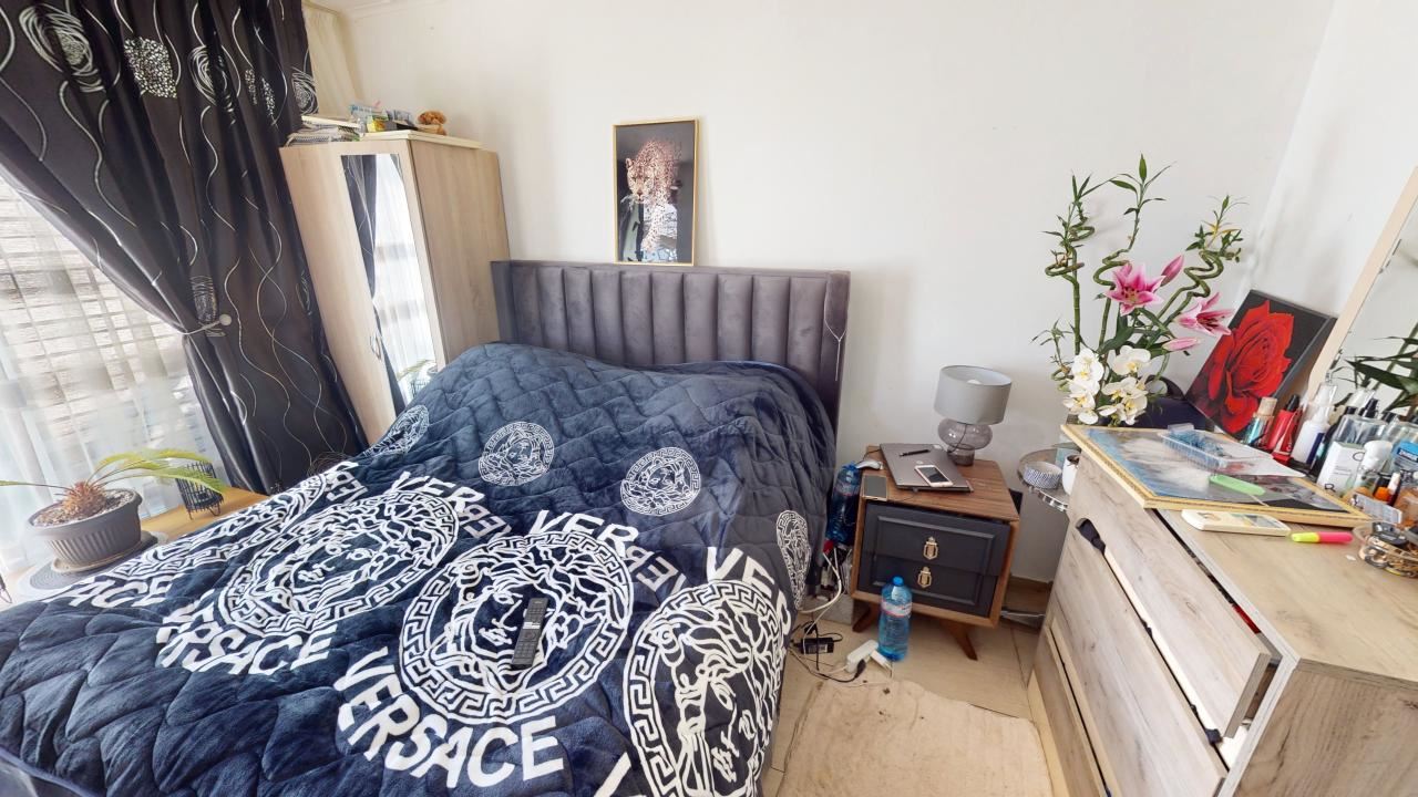 Krásný apartmán se dvěma ložnicemi a terasou ve Slunečném pobřeží