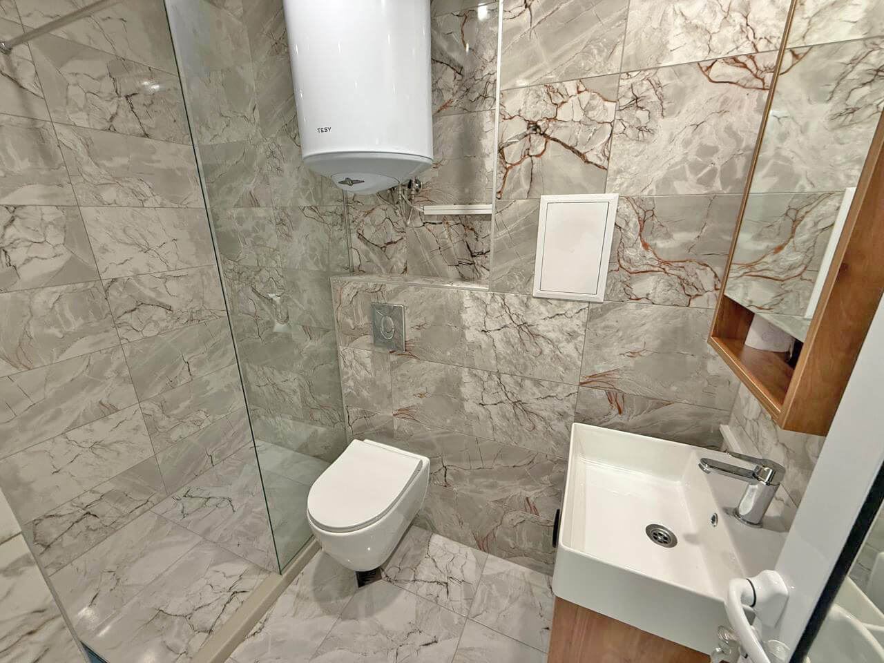 Luxusně zařízený byt s jednou ložnicí ve Slunečném pobřeží – klid, zeleň a výborná lokalita