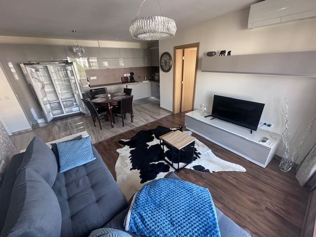 Penthouse s panoramatickým výhledem na moře a vlastním přístupem na pláž ve Sveti Vlasu