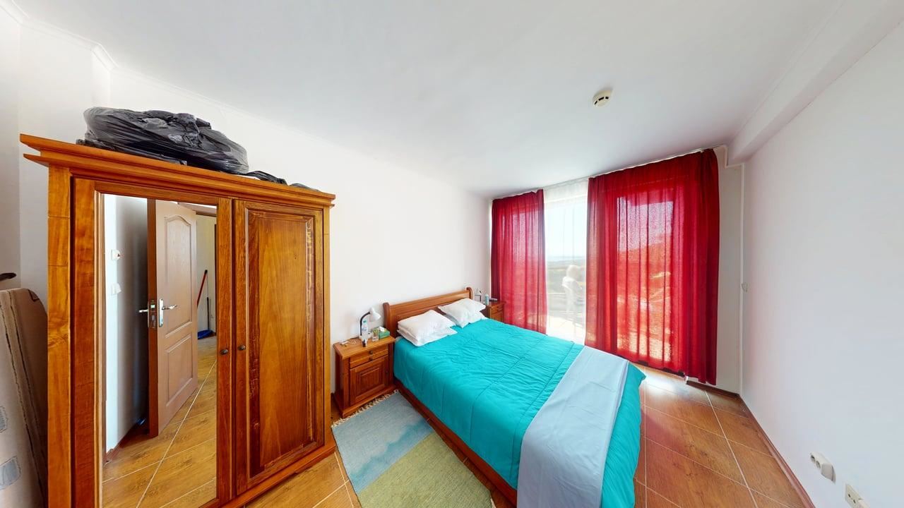 Prostorný apartmán s jednou ložnicí a výhledem na moře v oblasti Slunečného pobřeží