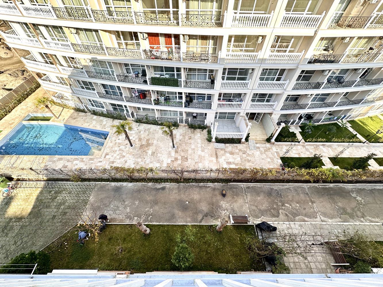 Studio v moderním komplexu v Slunečním pobřeží s výbornou infrastrukturou a vybavením