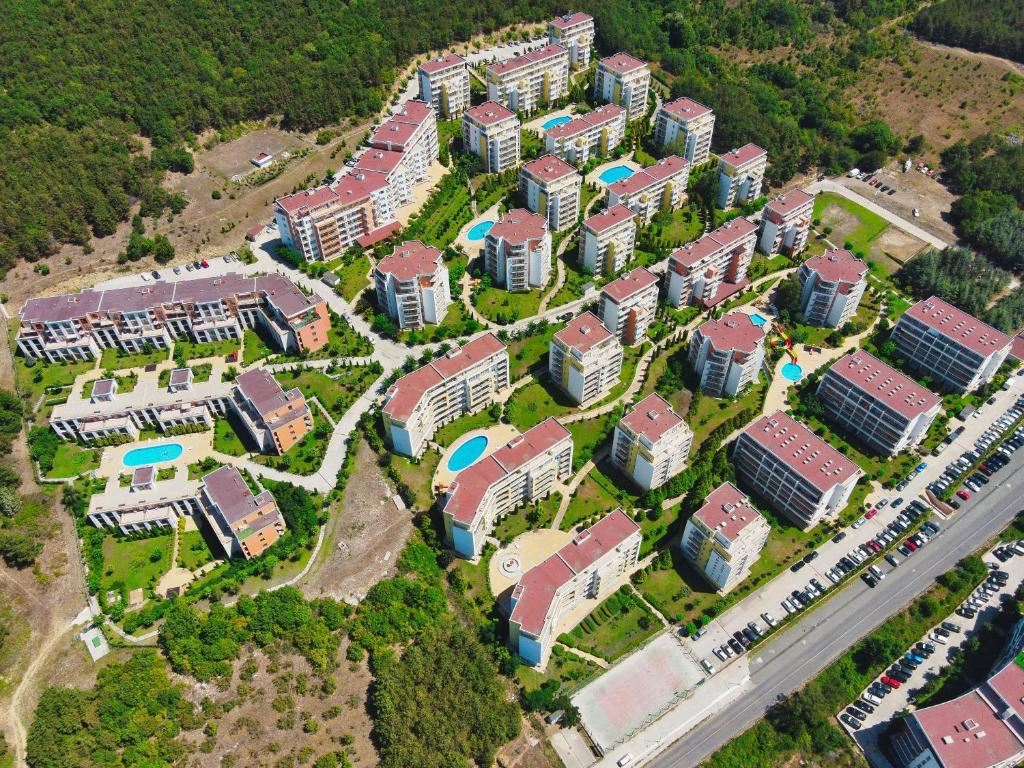 Apartmán s jednou ložnicí v luxusním komplexu ve Sveti Vlas – působivé výhledy na hory