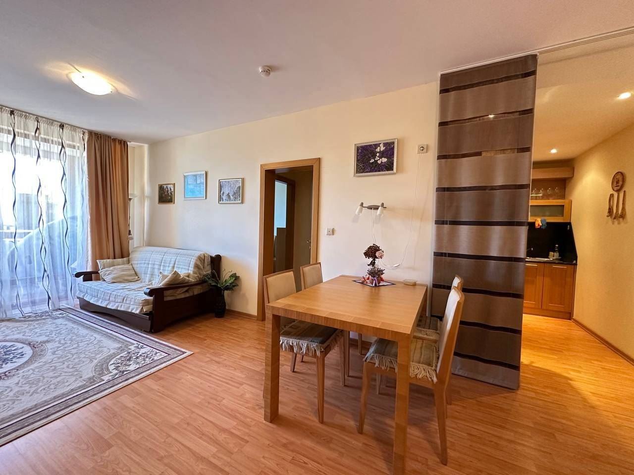 Sveti Vlas – plně zařízený apartmán v první linii s privátní pláží a atmosférou moře