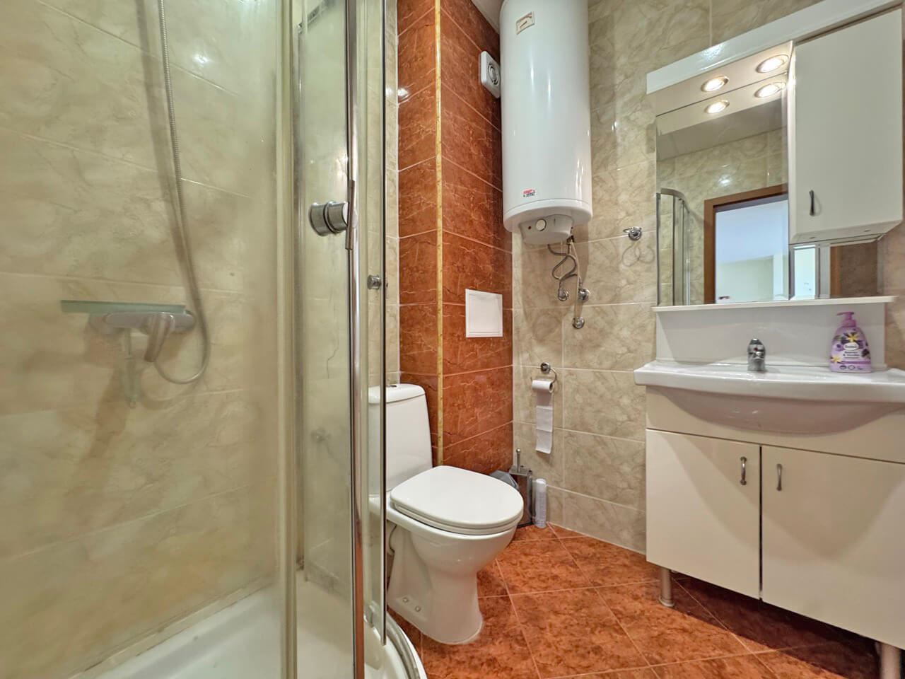 Byt s jednou ložnicí na Slunečném pobřeží – útulnost, komfort a plnohodnotný život u moře