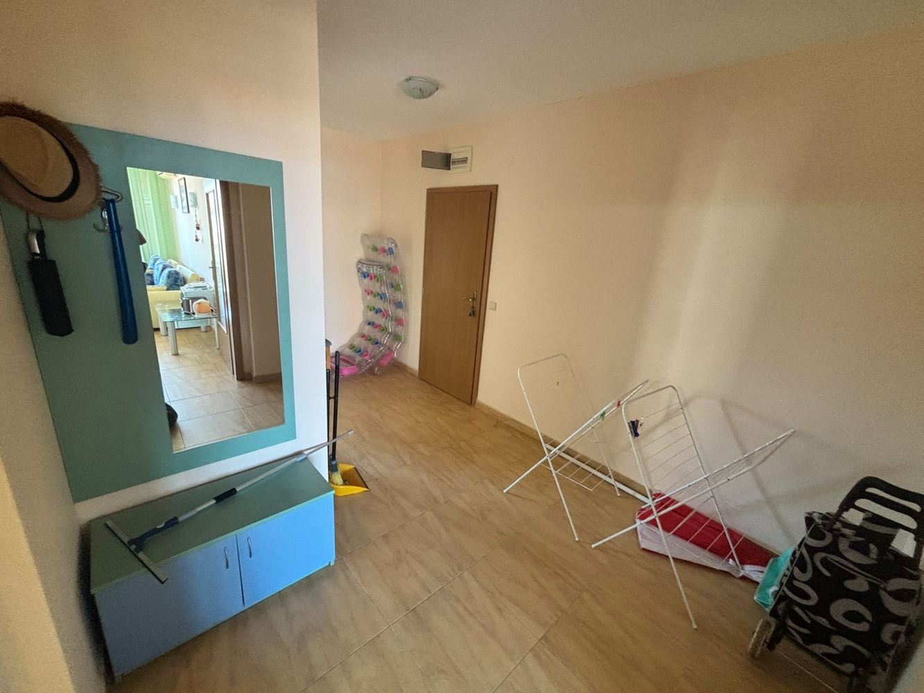 Byt s jednou ložnicí a částečným výhledem na moře – pouhé 3 minuty chůze od pláže ve Sveti Vlas