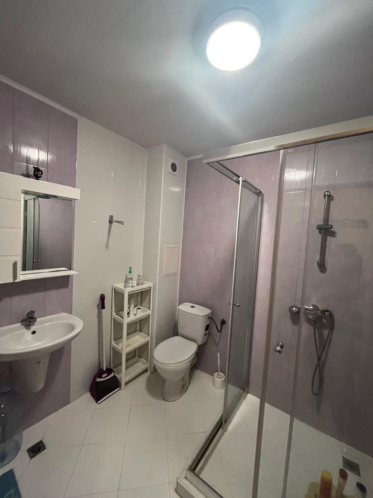 Prostorný apartmán se dvěma ložnicemi, panoramatickou terasou a výhledem na moře v srdci Pomorie