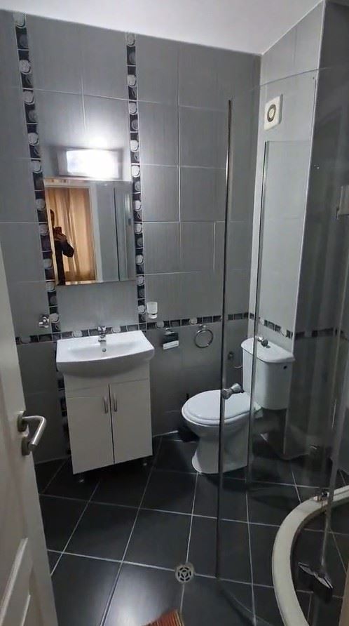 Prostorný byt se dvěma ložnicemi ve Slunečném pobřeží – plně zařízený, výborná lokalita a připravený na výnosnou investici