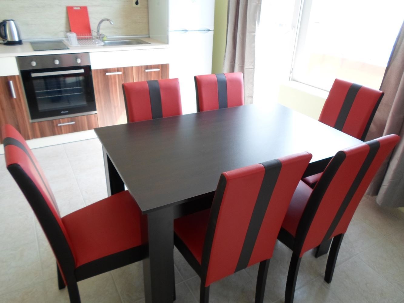 Prostorný apartmán se dvěma ložnicemi v Pomorie s panoramatickým výhledem na moře – ideální domov u pobřeží
