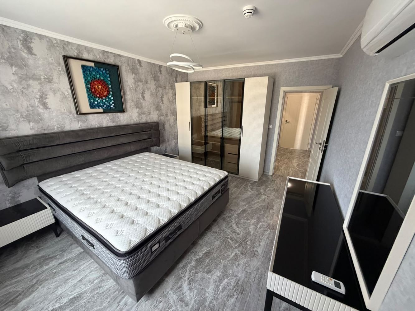 Luxusní apartmán s jednou ložnicí a výhledem na moře v Nesebaru – styl a komfort v první linii u moře