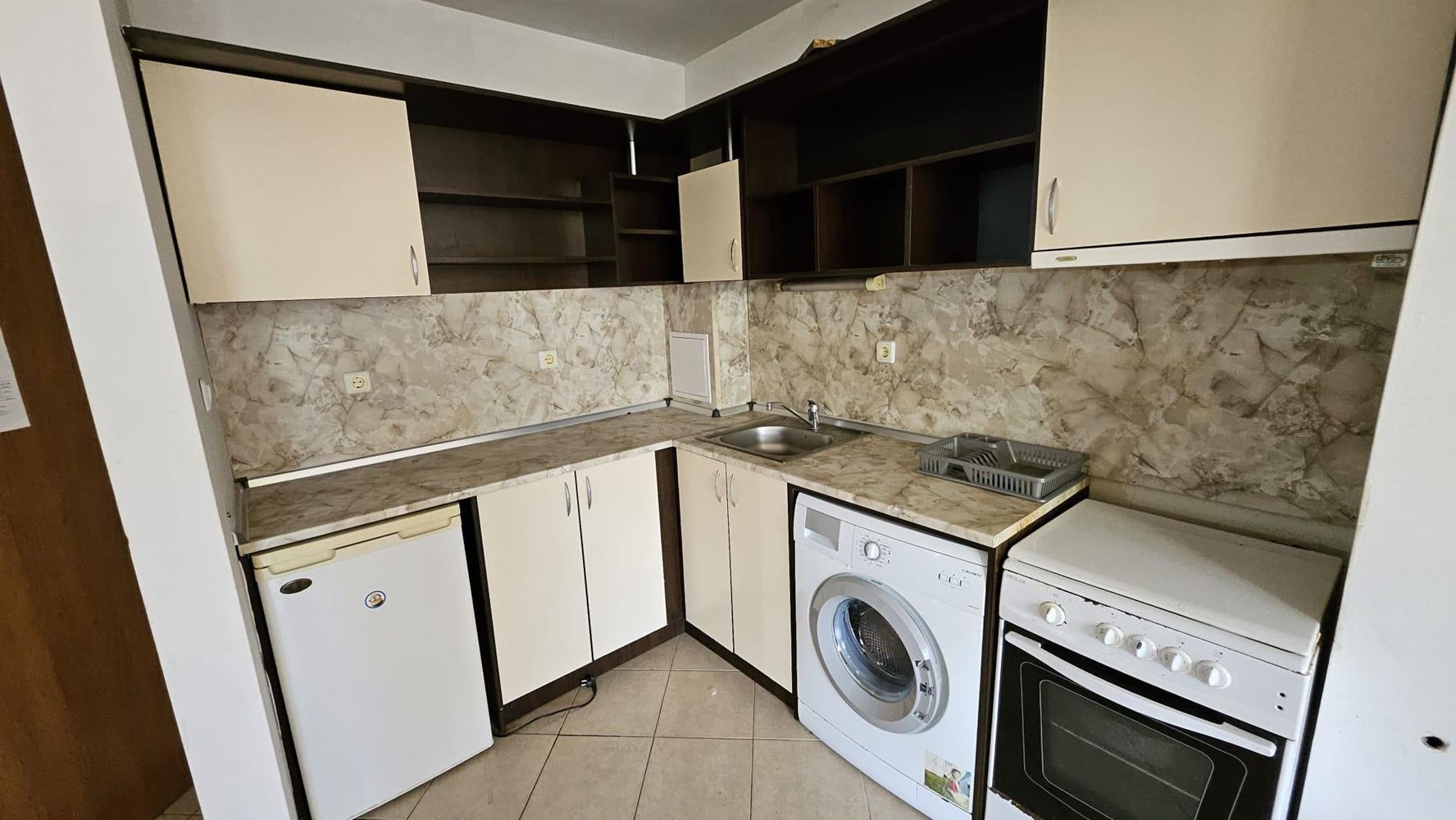 Byt s jednou ložnicí 200 m od pláže ve Slunečném pobřeží – skvělá poloha a investiční potenciál