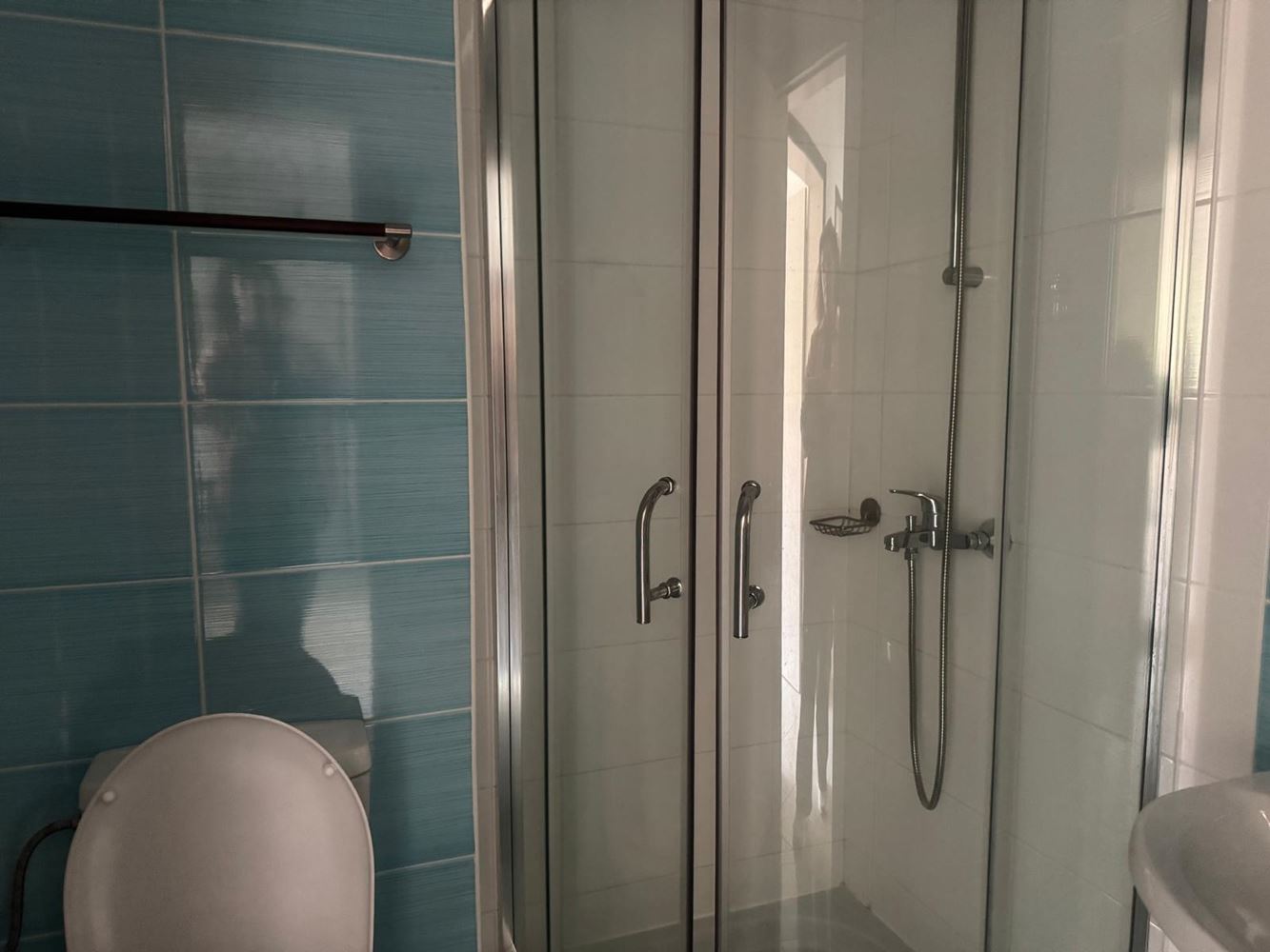 Vysněný domov u moře – apartmán se dvěma ložnicemi, skvělou polohou a širokou nabídkou vybavení