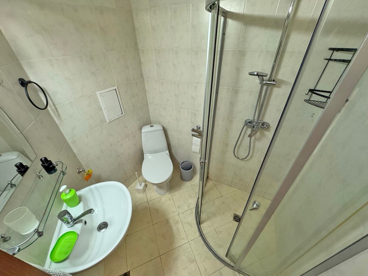 Apartmán s jednou ložnicí s výhledem na moře v Ravdě – komfort a klid v udržovaném komplexu