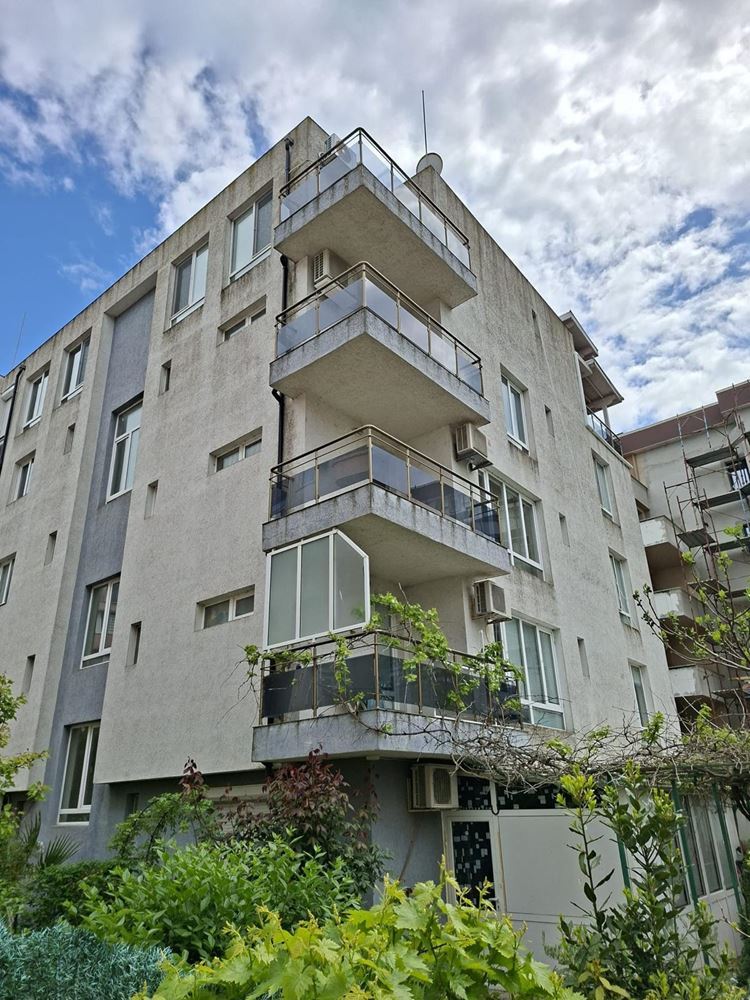 Prostorné a plně zařízené studio v Pomorie – pouze 300 metrů od moře