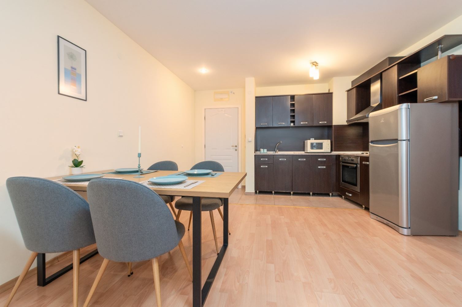 Stylový apartmán se dvěma ložnicemi v první linii s přímým výhledem na moře ve Sveti Vlas – prostor, luxus a plné vybavení