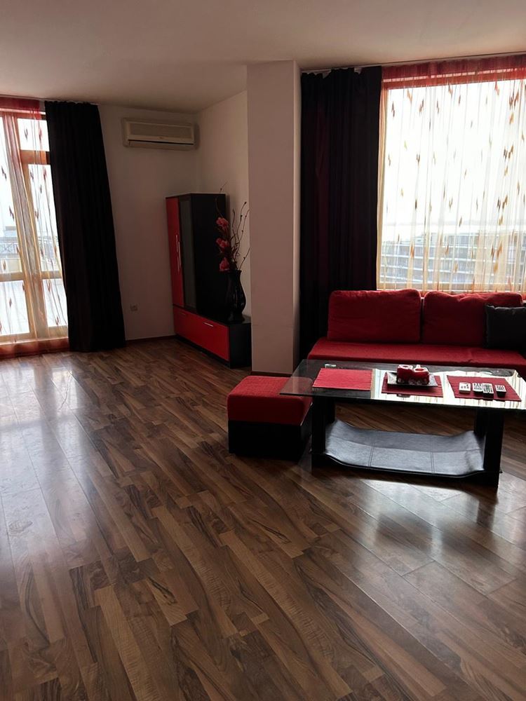 Prostorný apartmán se dvěma ložnicemi a panoramatickým výhledem na moře v Sveti Vlas