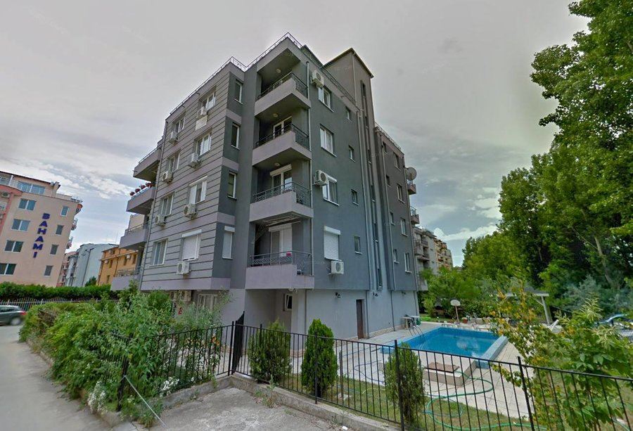 Zařízený dvoupokojový apartmán v centrální části Slunečného pobřeží – výborná lokalita a investiční potenciál
