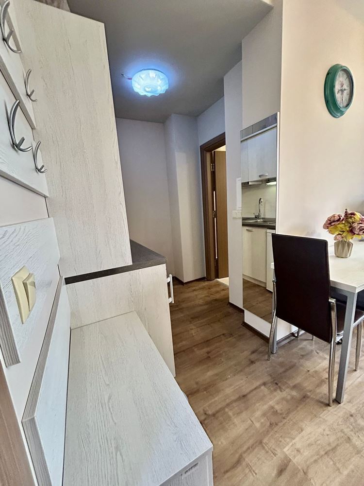 Moderní studio v prestižním komplexu na Slunečném pobřeží – ideální pro investici i komfortní bydlení