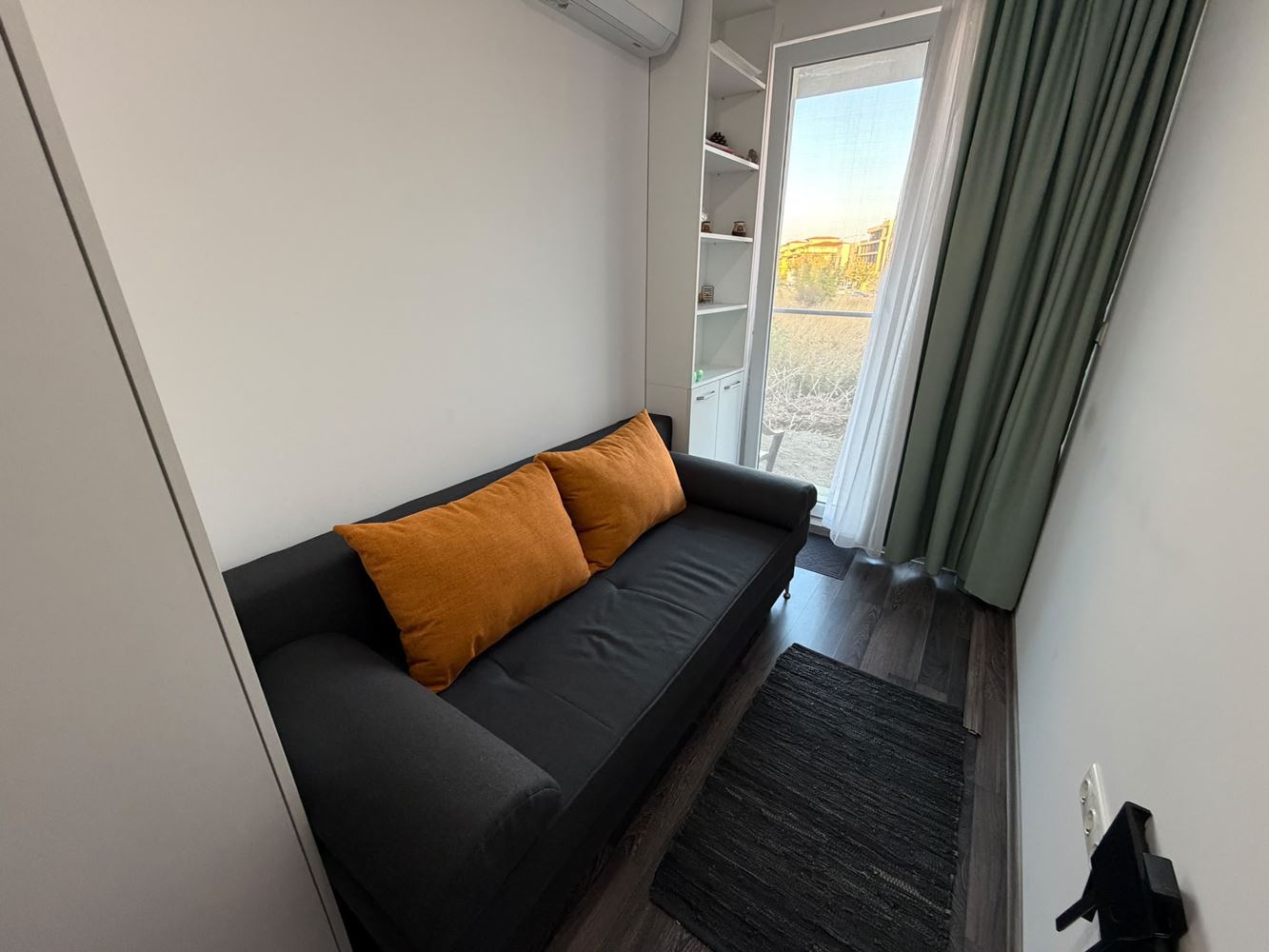 Kompaktní studio ve Sveti Vlas – 500 m od pláže, komplex s bazénem a parkováním