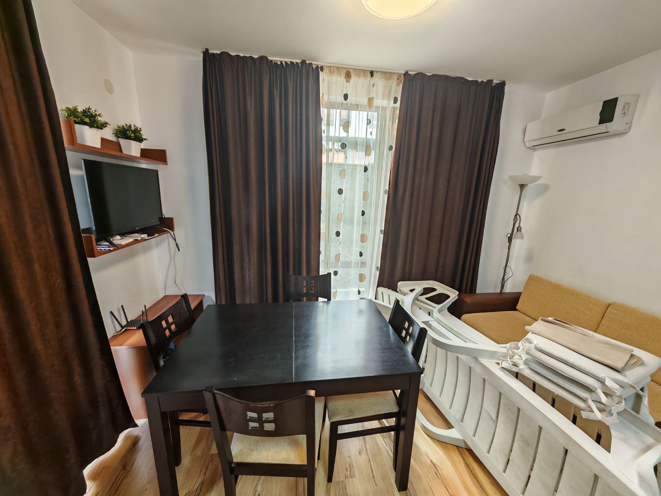 Apartmán se dvěma ložnicemi ve Sveti Vlas s vynikajícím vybavením v uzavřeném komplexu