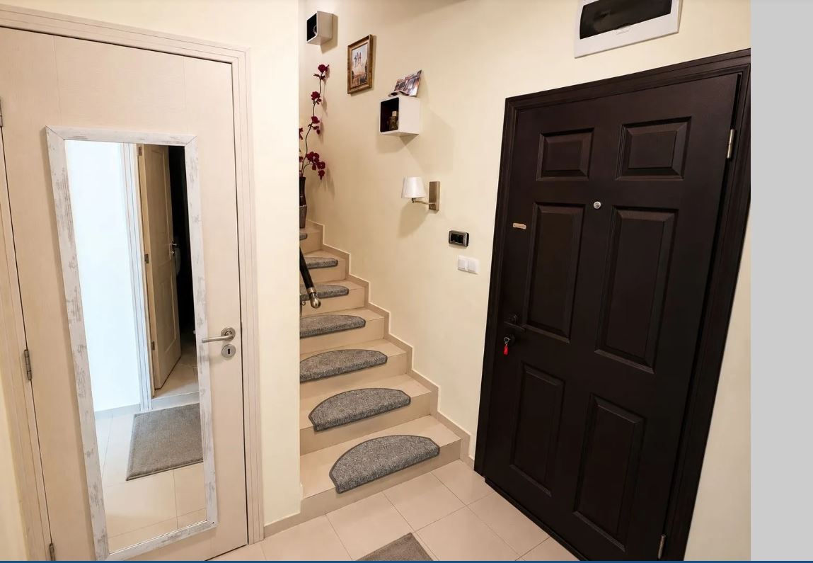 Prostorný mezonetový apartmán s panoramatickou terasou v Ravdě – skvělá volba pro bydlení, odpočinek nebo investici