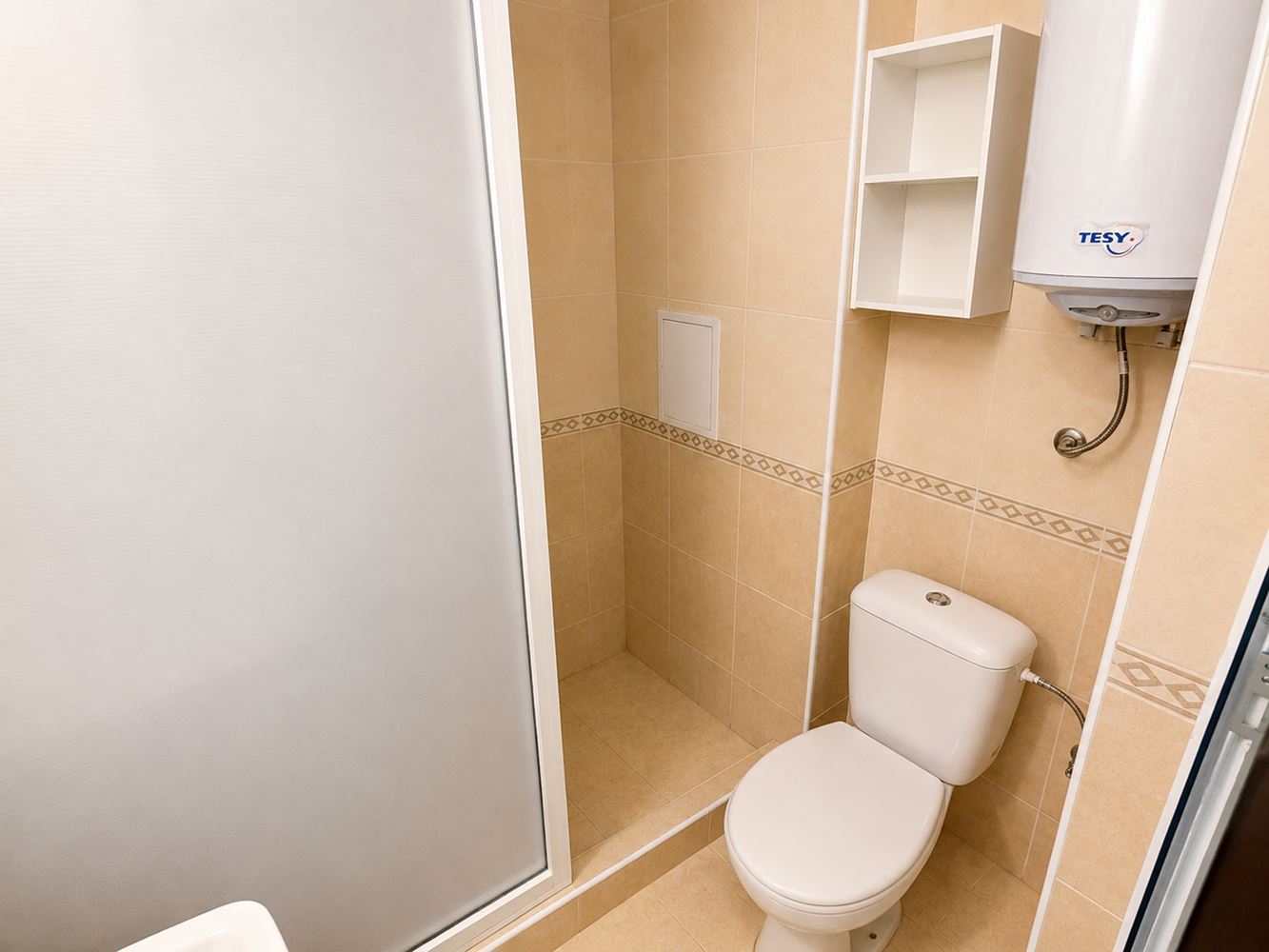 Apartmán s jednou ložnicí v Sunny Beach – klid, zeleň a komfort v srdci letoviska