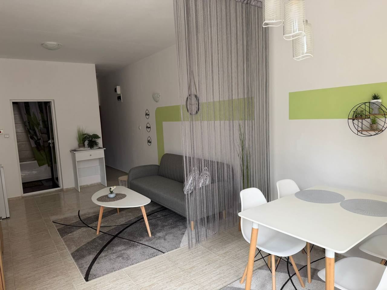 Byt s jednou ložnicí v Sunny Beach s vynikajícími vybaveními a blízko pláže